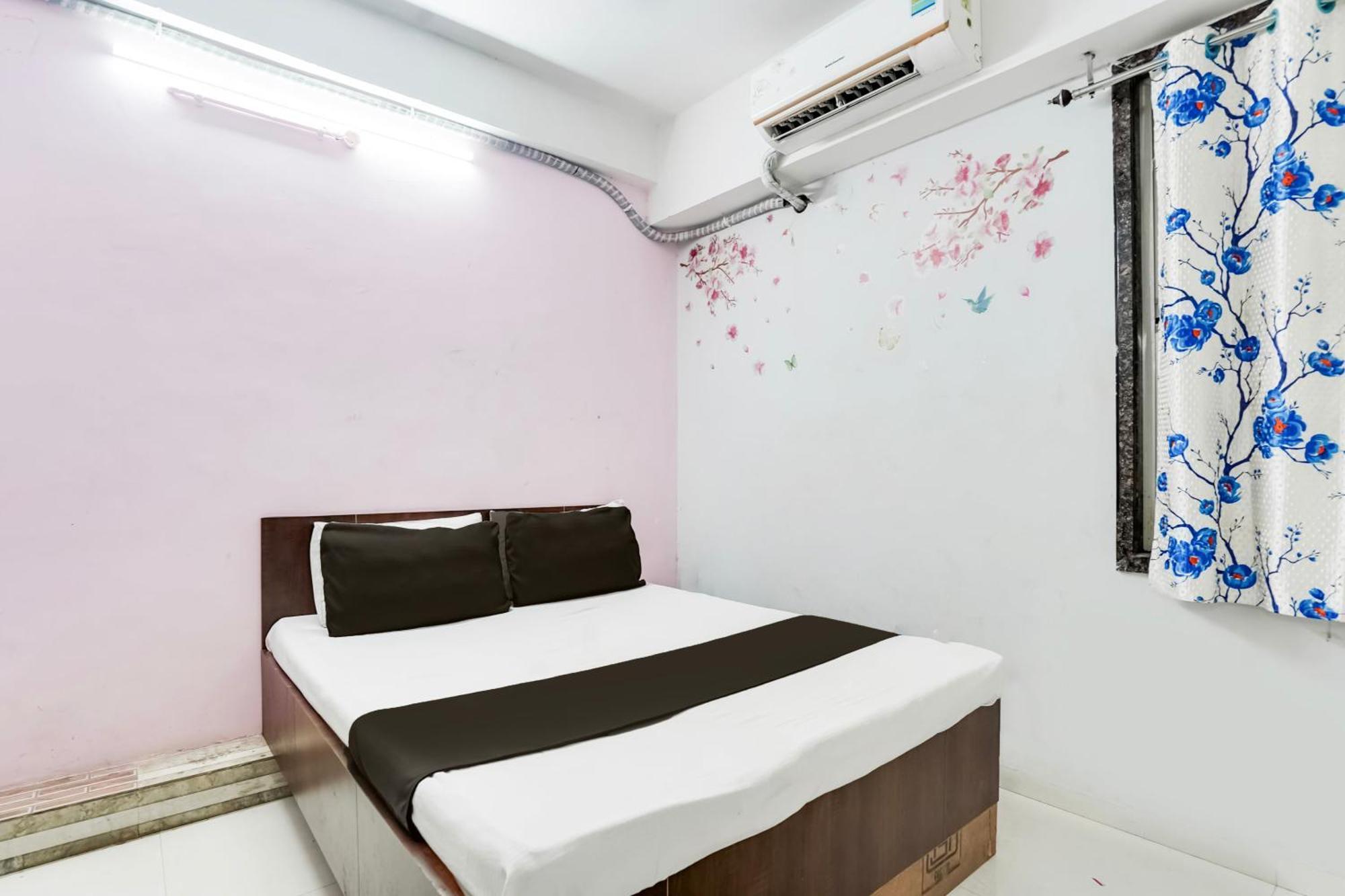 Hotel O Day Night Rooms Surat Exterior foto